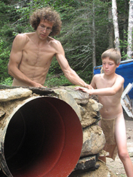 Loinclothed hobby; Obr�zek dne - the picture od the day - �awa rel -  indian summer camp