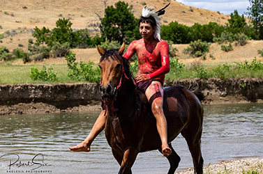 Loinclothed hobby; Obr�zek dne - the picture od the day - �awa rel -  Realbird Custer Battlefield Reenactment 2021, Eaglesix Photography by Robert Six 