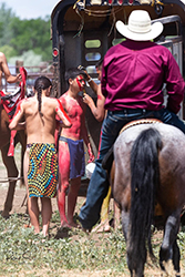 Loinclothed hobby; Obr�zek dne - the picture od the day - �awa rel -  Realbird Custer Battlefield Reenactment 2021, Eaglesix Photography by Robert Six 