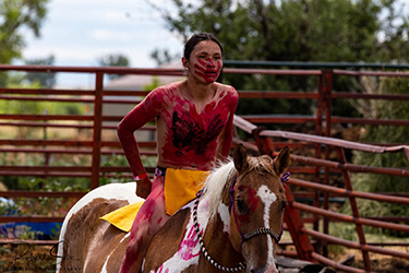 Loinclothed hobby; Obr�zek dne - the picture od the day - �awa rel -  Realbird Custer Battlefield Reenactment 2021, Eaglesix Photography by Robert Six 