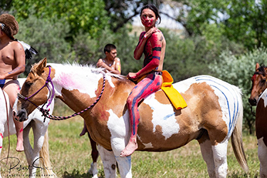 Loinclothed hobby; Obr�zek dne - the picture od the day - �awa rel -  Realbird Custer Battlefield Reenactment 2021, Eaglesix Photography by Robert Six 