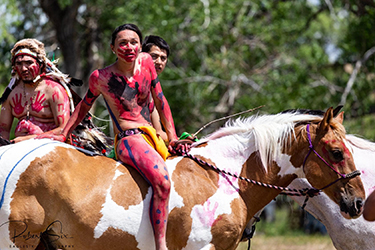 Loinclothed hobby; Obr�zek dne - the picture od the day - �awa rel -  Realbird Custer Battlefield Reenactment 2021, Eaglesix Photography by Robert Six 