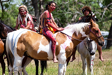 Loinclothed hobby; Obr�zek dne - the picture od the day - �awa rel -  Realbird Custer Battlefield Reenactment 2021, Eaglesix Photography by Robert Six 
