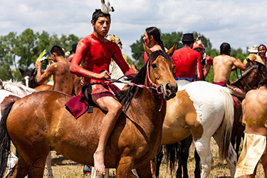 Loinclothed hobby; Obr�zek dne - the picture od the day - �awa rel -  Realbird Custer Battlefield Reenactment 2021, Eaglesix Photography by Robert Six 