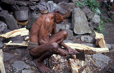 Loinclothed hobby; Obr�zek dne - the picture od the day - �awa rel - loinclothed man 