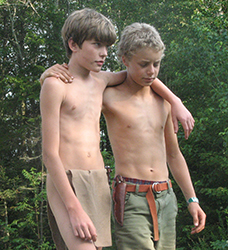 Loinclothed hobby; Obr�zek dne - the picture od the day - �awa rel -   indian summer camp
