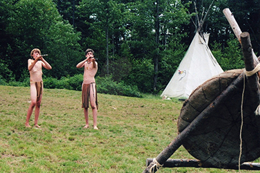 Loinclothed hobby; Obr�zek dne - the picture od the day - �awa rel -   indian summer camp