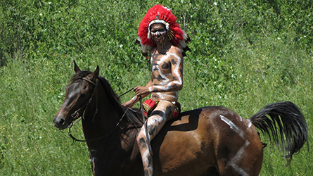 Loinclothed hobby; Obr�zek dne - the picture od the day - �awa rel - Little Bighorn Battle Reenactment
