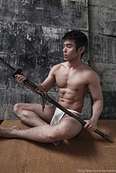 Loinclothed hobby; Obr�zek dne - the picture od the day - �awa rel - Loinclothed & armed