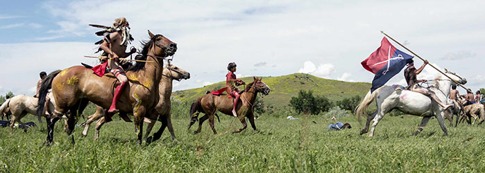 Loinclothed hobby; Obr�zek dne - the picture od the day - �awa rel - The Sentinel ~ Les Sioux c�lebrent la victoire sur la 7e cavalerie du g�n�ral Custer en 1876