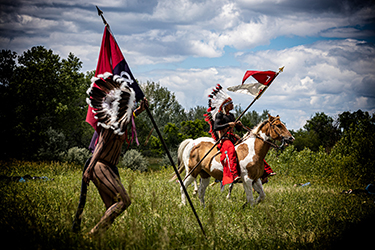 Loinclothed hobby; Obr�zek dne - the picture od the day - �awa rel - Battle of Little Bighorn reenactment ~ photo by Chris Schroeder 