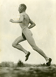 Loinclothed hobby; Obr�zek dne - the picture od the day - �awa rel - Paavo Nurmen ~ (loinlothed) flying Finn 