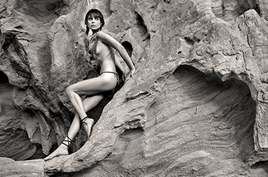Loinclothed hobby; Obr�zek dne - the picture od the day - �awa rel - Night Eagle Wilderness camp ~ in a native indian style