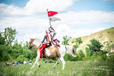 Loinclothed hobby; Obr�zek dne - the picture od the day - �awa rel - photo by Sara Liberte - 2022 Little Big Horn Battle Reenactment