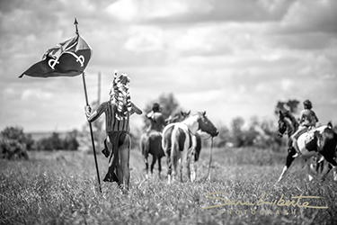 Loinclothed hobby; Obr�zek dne - the picture od the day - �awa rel - photo by Sara Liberte - 2022 Little Big Horn Battle Reenactment