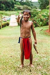 Loinclothed hobby; Obr�zek dne - the picture od the day - �awa rel - photo by Militza Flaco - Embera son