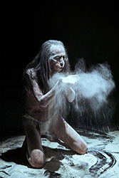 Loinclothed hobby; Obr�zek dne - the picture od the day - �awa rel - Atsushi Takenouchi, Photo by David M. Rodero