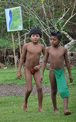 Loinclothed hobby; Obr�zek dne - the picture od the day - �awa rel - Embera boys