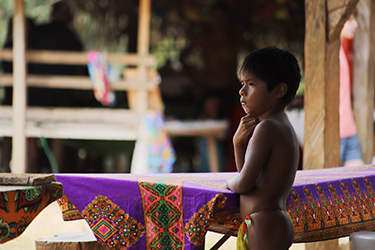 Loinclothed hobby; Obr�zek dne - the picture od the day - �awa rel - photo by Esdras Jaimes  - Embera Drua ~ 4/6