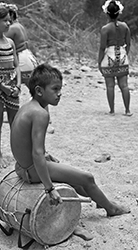 Loinclothed hobby; Obr�zek dne - the picture od the day - �awa rel - photo by Esdras Jaimes  - Embera Drua ~ 6/6