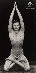 Loinclothed hobby; Obr�zek dne - the picture od the day - �awa rel - Buddha Bose, 84 yoga asanas ~ 1938