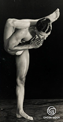 Loinclothed hobby; Obr�zek dne - the picture od the day - �awa rel - Buddha Bose, 84 yoga asanas ~ 1938
