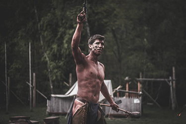 Loinclothed hobby; Obr�zek dne - the picture od the day - �awa rel -  Native american reenacting
