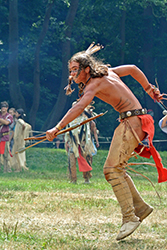 Loinclothed hobby; Obr�zek dne - the picture od the day - �awa rel -  Native american reenacting