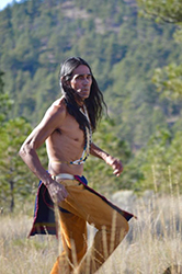 Loinclothed hobby; Obr�zek dne - the picture od the day - �awa rel -  Native american reenacting