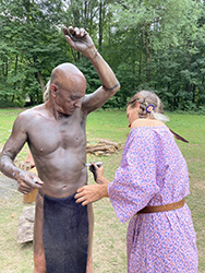 Loinclothed hobby; Obr�zek dne - the picture od the day - �awa rel -  Native american reenacting