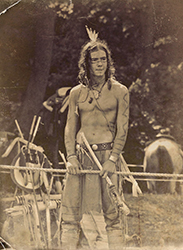 Loinclothed hobby; Obr�zek dne - the picture od the day - �awa rel -  Native american reenacting