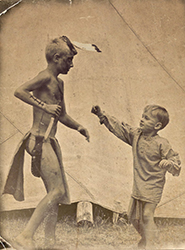 Loinclothed hobby; Obr�zek dne - the picture od the day - �awa rel -  Native american reenacting