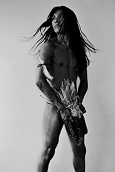 Loinclothed hobby; Obr�zek dne - the picture od the day - �awa rel - Kakunui Goyahkla Onixohtlak alias Sparrowhawk