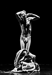 Loinclothed hobby; Obr�zek dne - the picture od the day - �awa rel - The False David ~ Butoh  ~ Imre Thormann