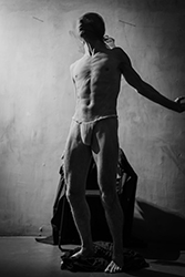 Loinclothed hobby; Obr�zek dne - the picture od the day - �awa rel - Butoh