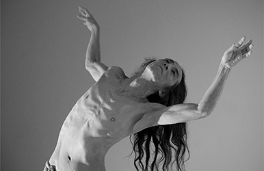 Loinclothed hobby; Obr�zek dne - the picture od the day - �awa rel - butoh, Atsushi Takenouchi