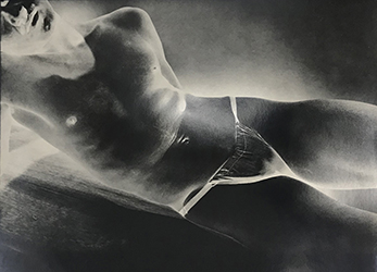 Loinclothed hobby; Obr�zek dne - the picture od the day - �awa rel - Lionel Wendt, laying  nude but loinclothed