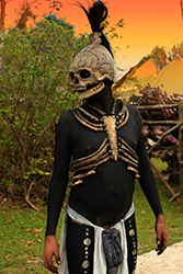 Loinclothed hobby; Obr�zek dne - the picture od the day - �awa rel -  Cancun, Mexico Day of the Dead   - photo by billrock54