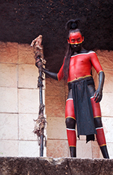 Loinclothed hobby; Obr�zek dne - the picture od the day - �awa rel - The Xcaret Show performer 