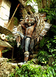 Loinclothed hobby; Obr�zek dne - the picture od the day - �awa rel -  Xcaret  - photo by Alejandra